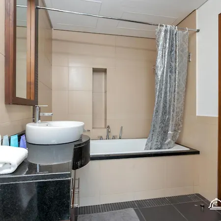 Dream Inn Apartments- West Wharf Tower Canal View Dubaï Extérieur photo