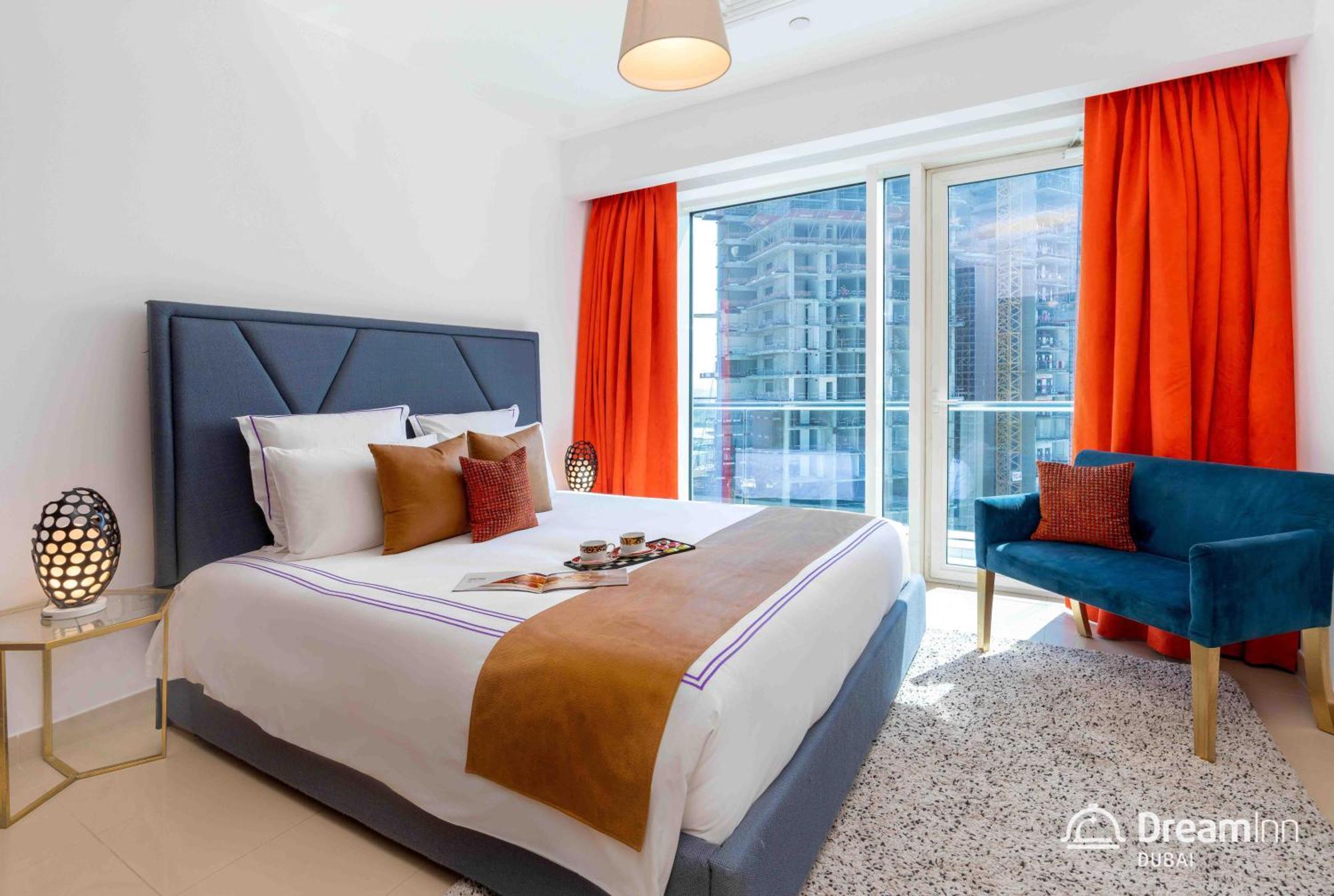 Dream Apartments- West Wharf Tower Canal View Apartment Dubai